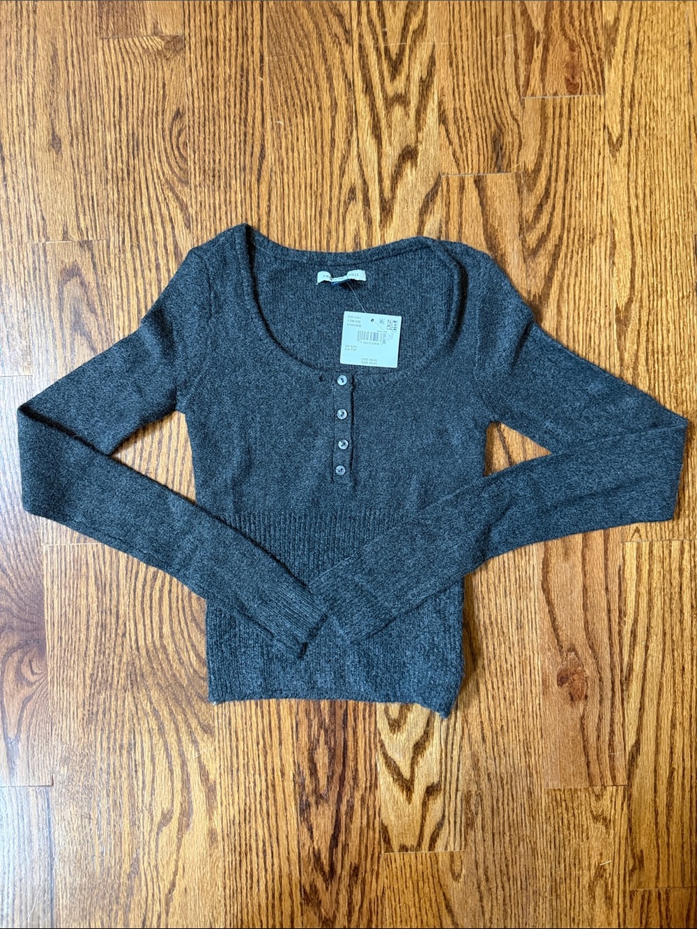 American Eagle Long Sleeve Scoop Neck ribbed Henley Sweater top